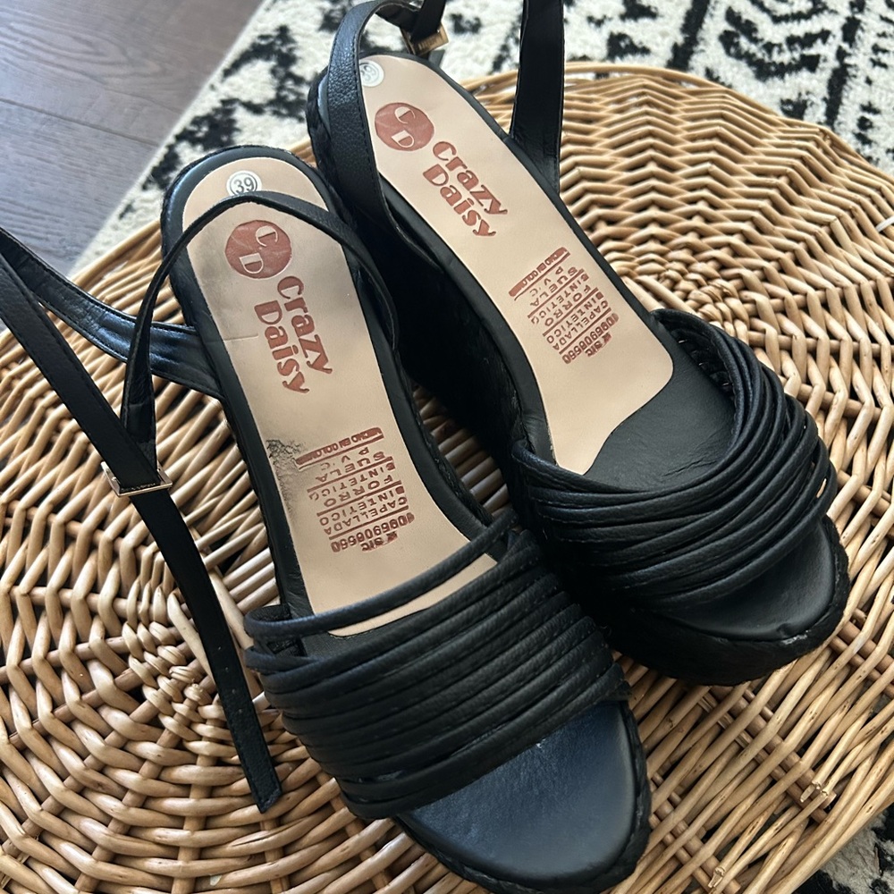 Black Women's Wedge Sandals